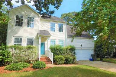 Main picture of 110 Golden Crest Ct