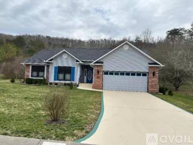 Main picture of 219 Hermitage Blvd