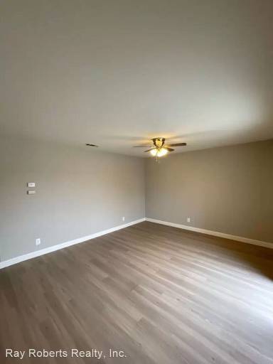 Main picture of 10801 Cherry St