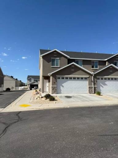 Main picture of Stone Gate Townhomes