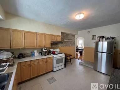 Main picture of 147 Charlesbank Rd