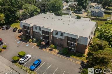 Main picture of 15 Oak Neck Rd