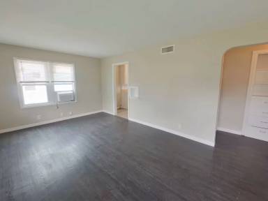 Main picture of 1842 N Minneapolis St