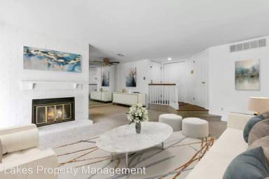 Main picture of 703 S Lake Shore Dr