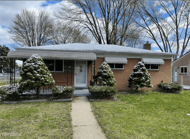 Main picture of 32818 Warner Dr