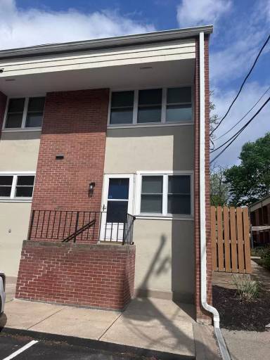 Main picture of 716 E Beaver Ave