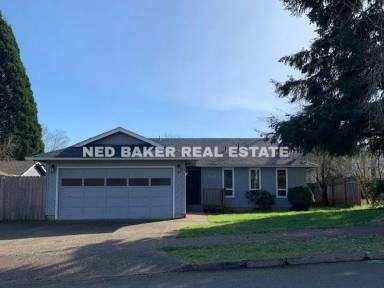 Main picture of 2142 Maplewood Dr S