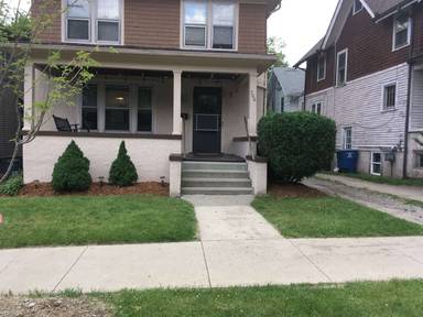 Main picture of 706 S Division St