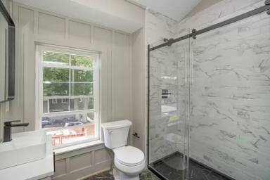 Main picture of 182 Waterman St