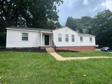 Main picture of 15 Orleans Ct