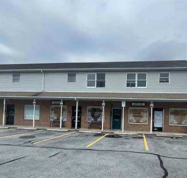 Main picture of 49 W Water St