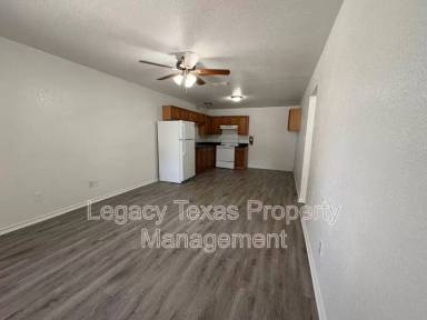 Main picture of 404 S Anglin St
