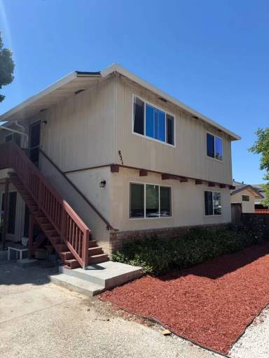 Main picture of 831 Opal Dr