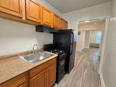 Main picture of 417 Newcomb St SE
