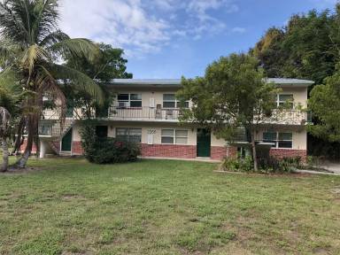 Main picture of 2266 Altamont Ave