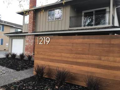 Main picture of 1219 W Mc Kinley Ave