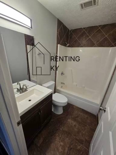 Main picture of 170 S Killarney Ln
