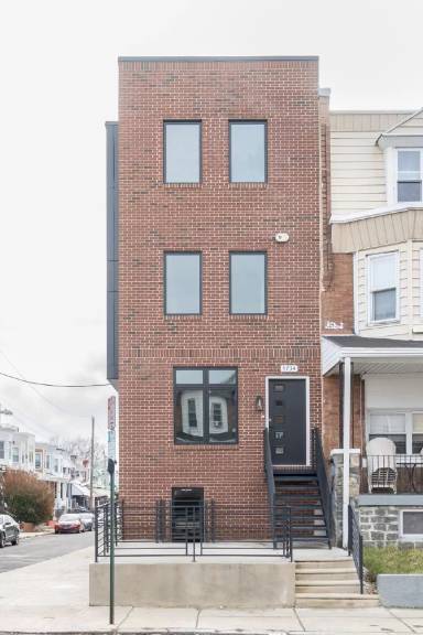 Main picture of 5734 Walnut St