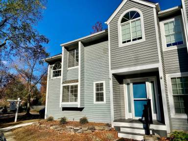 Main picture of 12 Edgewood Green Ct