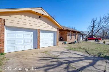 Main picture of 1049 NW 7th Pl