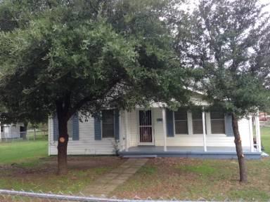 Main picture of 3602 Hickory St