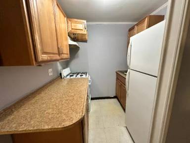 Main picture of 900 Neill Ave