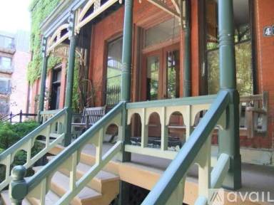 Main picture of 417 W Webster Ave