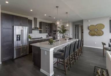 Main picture of 2035 Overhill Dr