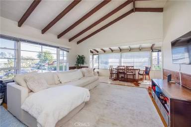 Main picture of 304 Myrtle St