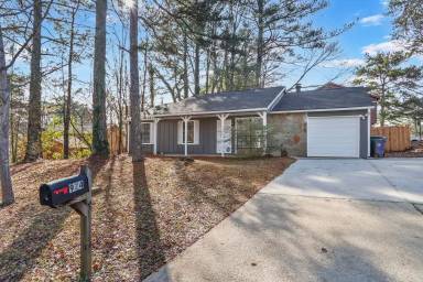 Main picture of 953 Lake Drive Ter