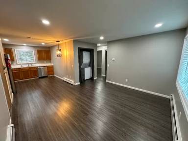 Main picture of 609 Irwin St