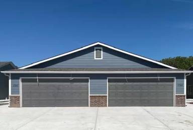 Main picture of 1721 E 69th Ct N