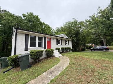 Main picture of 2809 Newark Dr