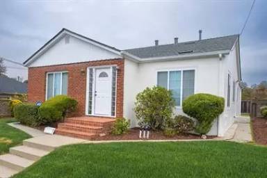 Main picture of 21744 Prospect St