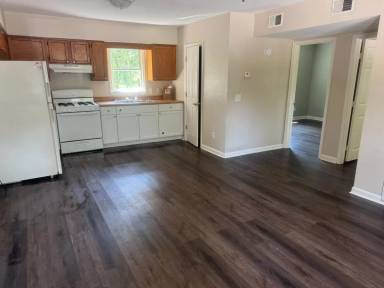 Main picture of 2800 S College Ave
