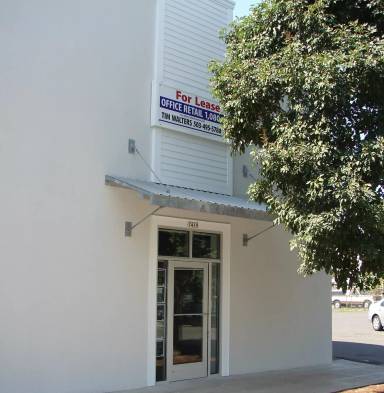 Main picture of 7419 N Burlington Ave