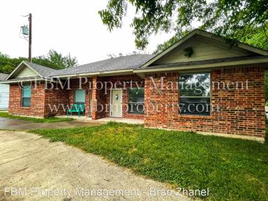 Main picture of 404 S Clay St