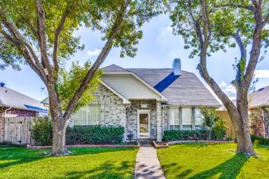 Main picture of 1906 Putman Way