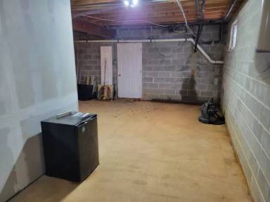 Main picture of 6 Bay Acres Dr