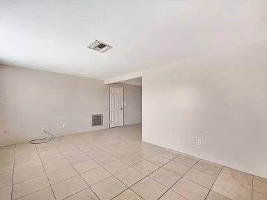 Main picture of 4719 Blossom Dr