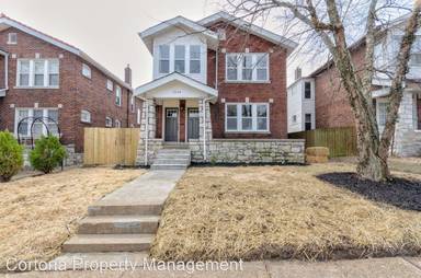 Main picture of 5010 Winona Ave
