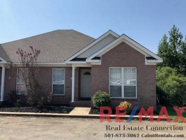 Main picture of 61 Cardinal Ln