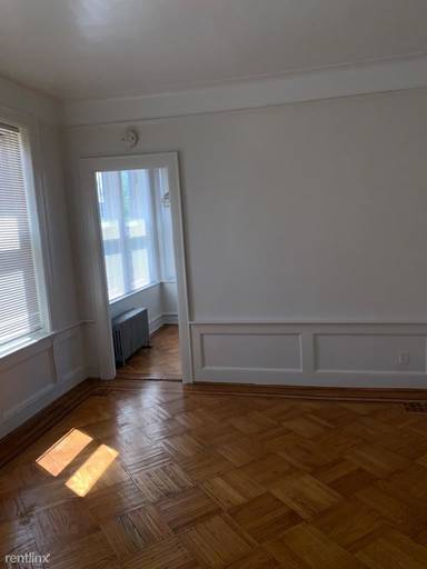 Main picture of 555 E 38th St