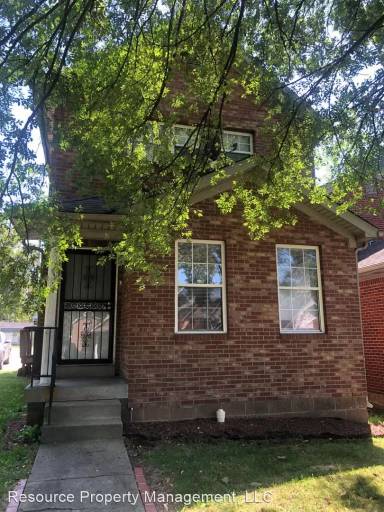 Main picture of 1409 Standard Village Cir