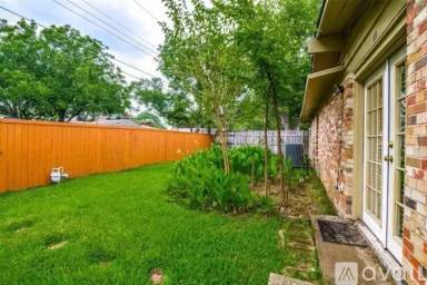Main picture of 730 Greenhaven Dr