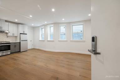 Main picture of 1667 Page St