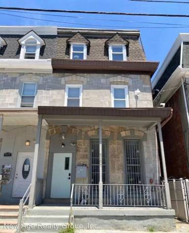 Main picture of 4027 Baring St