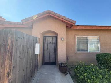 Main picture of 609 Yellow Meadow Ct