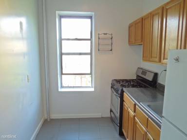 Main picture of 446 Saint Johns Pl