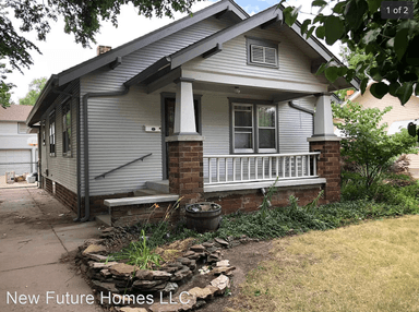 Main picture of 1613 W McCormick Ave